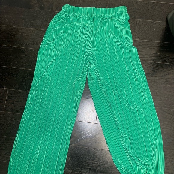Green Flowy Pants - Picture 1 of 3